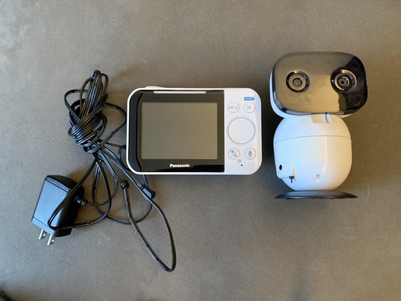 いつまで使える？画像が暗がりでも鮮明な、Panasonic（パナソニック）ベビーモニターKXHC705W【レビュー】｜もくりんぐ